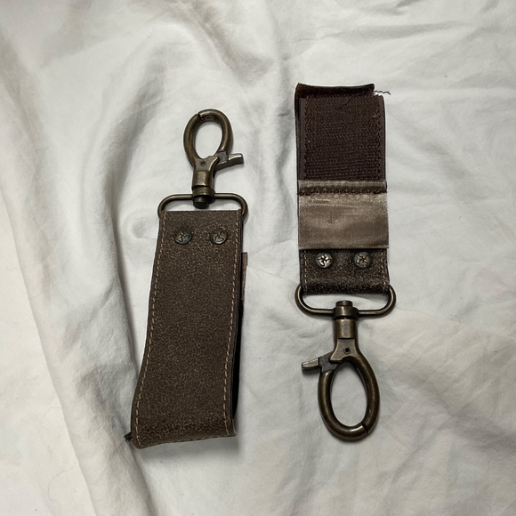 Scout by PPB Leather Convertible Crossbody Messenger and Diaper Bag - Picture 10 of 15